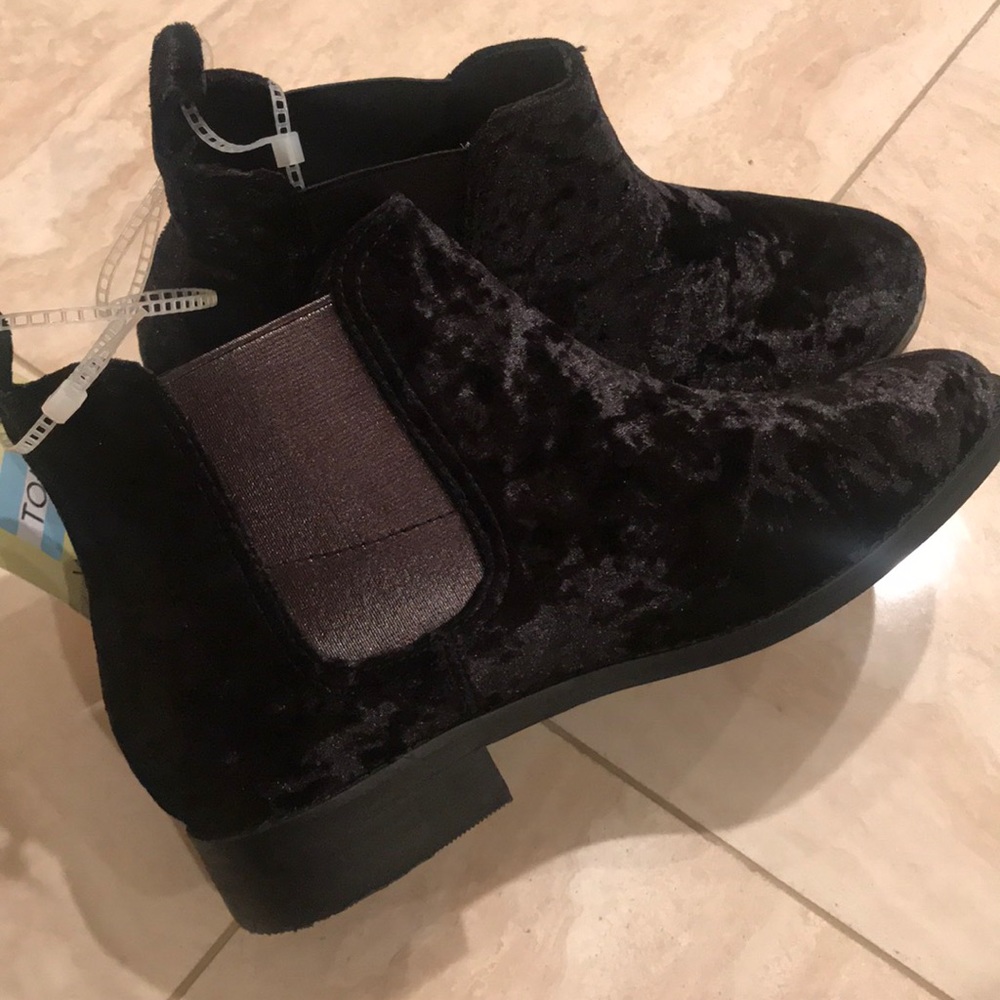 Tom’s Black Velvet Ella Bootie 7
